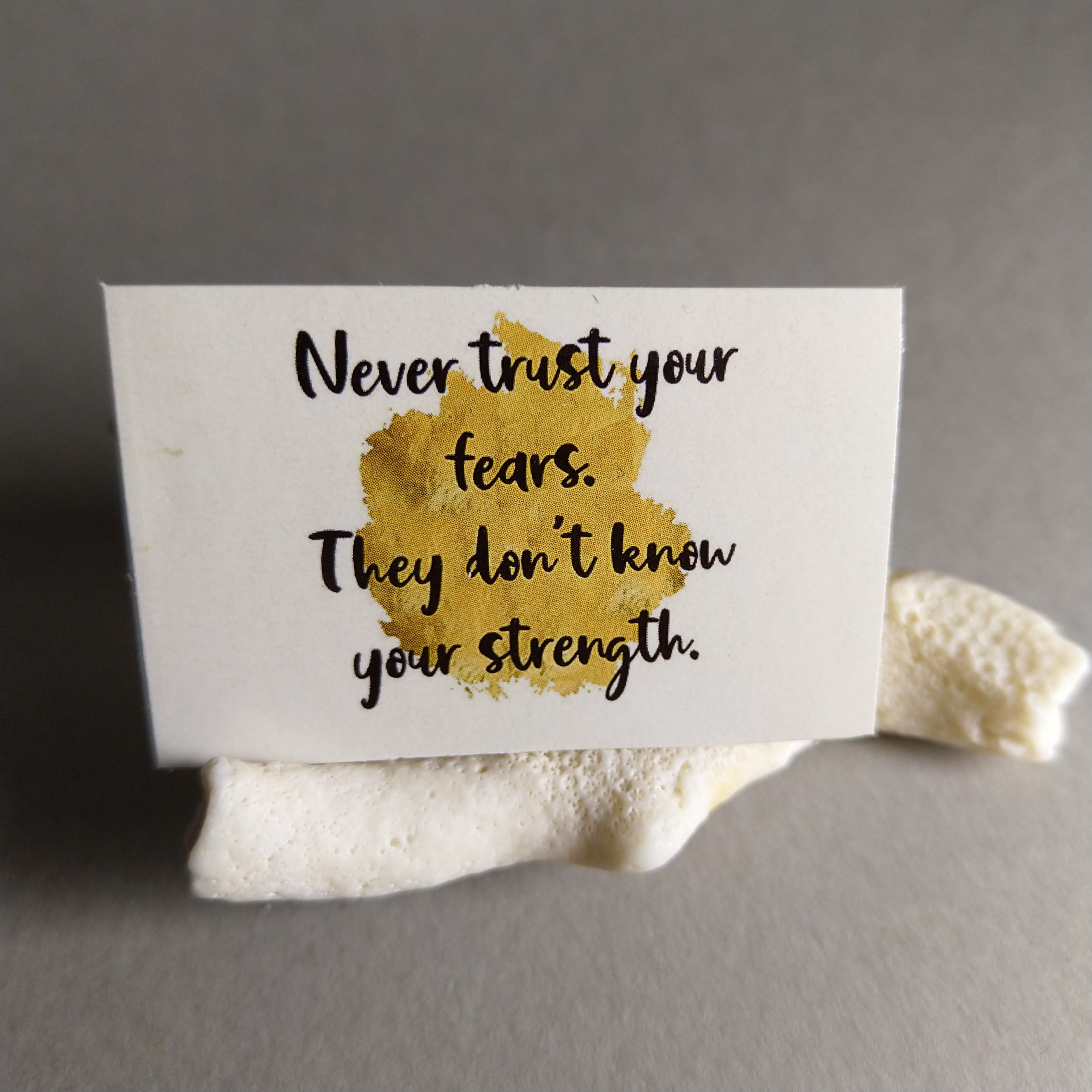 کد 12: سایز۳.۵ * ۴.۵ سلفون براق بسته ۳۰ عددی