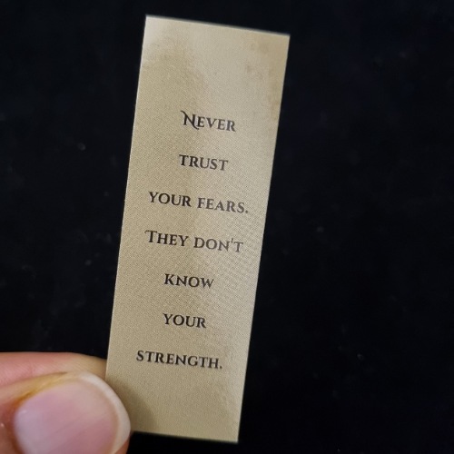 کد 58: برچسب سلفون براق سایز 2*6 تعداد 30 عدد