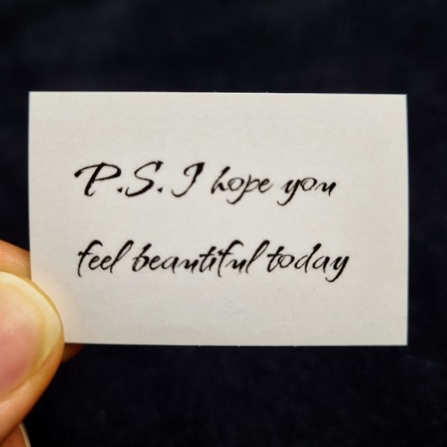 کد 63: برچسب سلفون براق سایز 5*3 تعداد 30 عدد